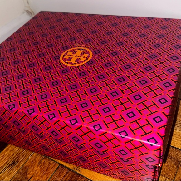 TORY BURCH STUD BOOTIES. Black Leather and Neoprene - Picture 5 of 6